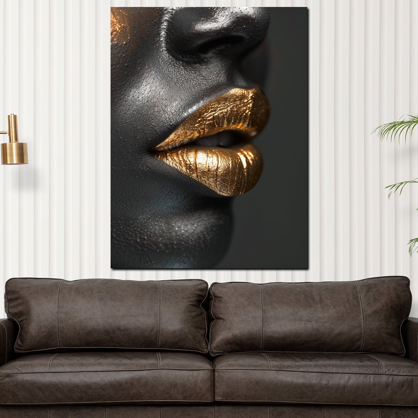 Wandbild goldene Lippen auf schwarzer Haut