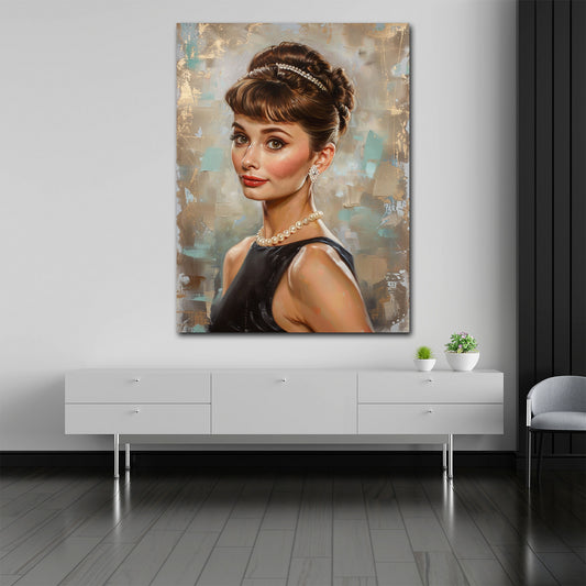 Audrey Porträt mit Perlenkette und Glamour Wandbild