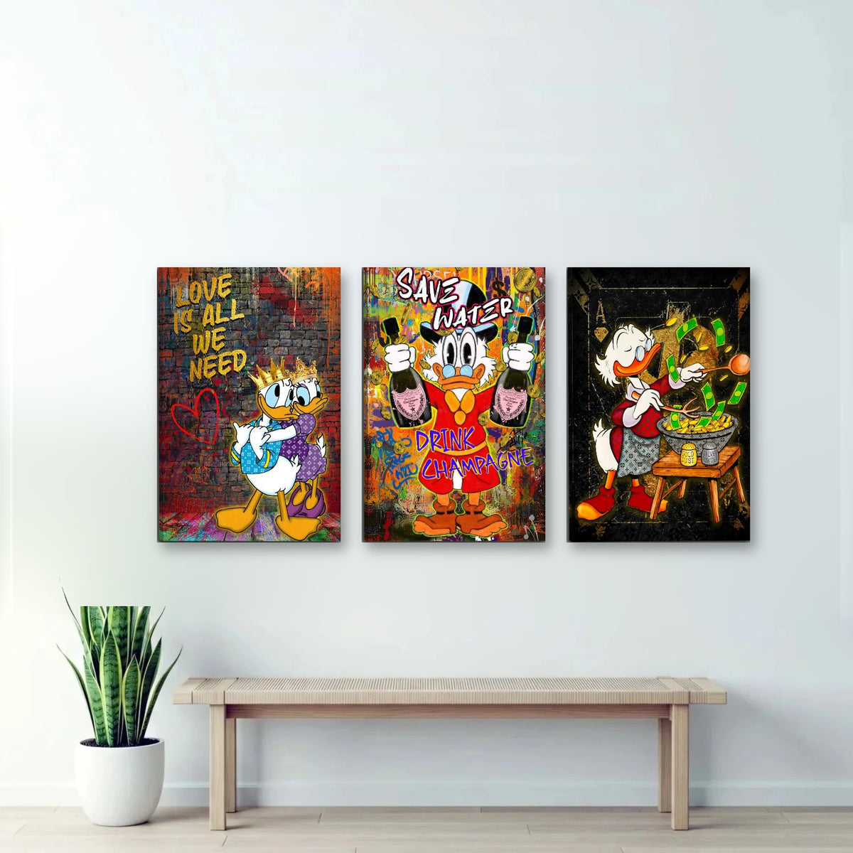 3er-Set Comic Duck Pop Art nebeneinander an der Wand