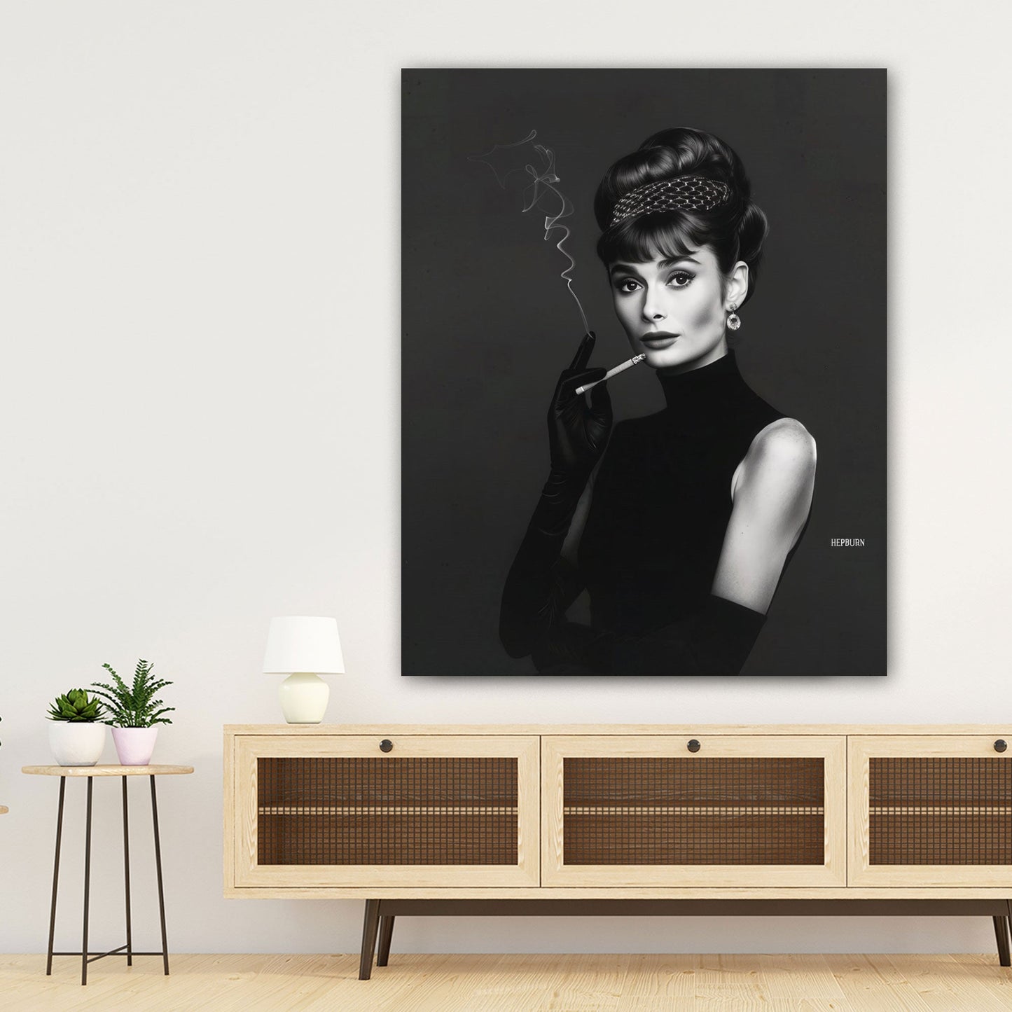 Audrey mit Zigarette schwarz-weiß elegant Wandbild