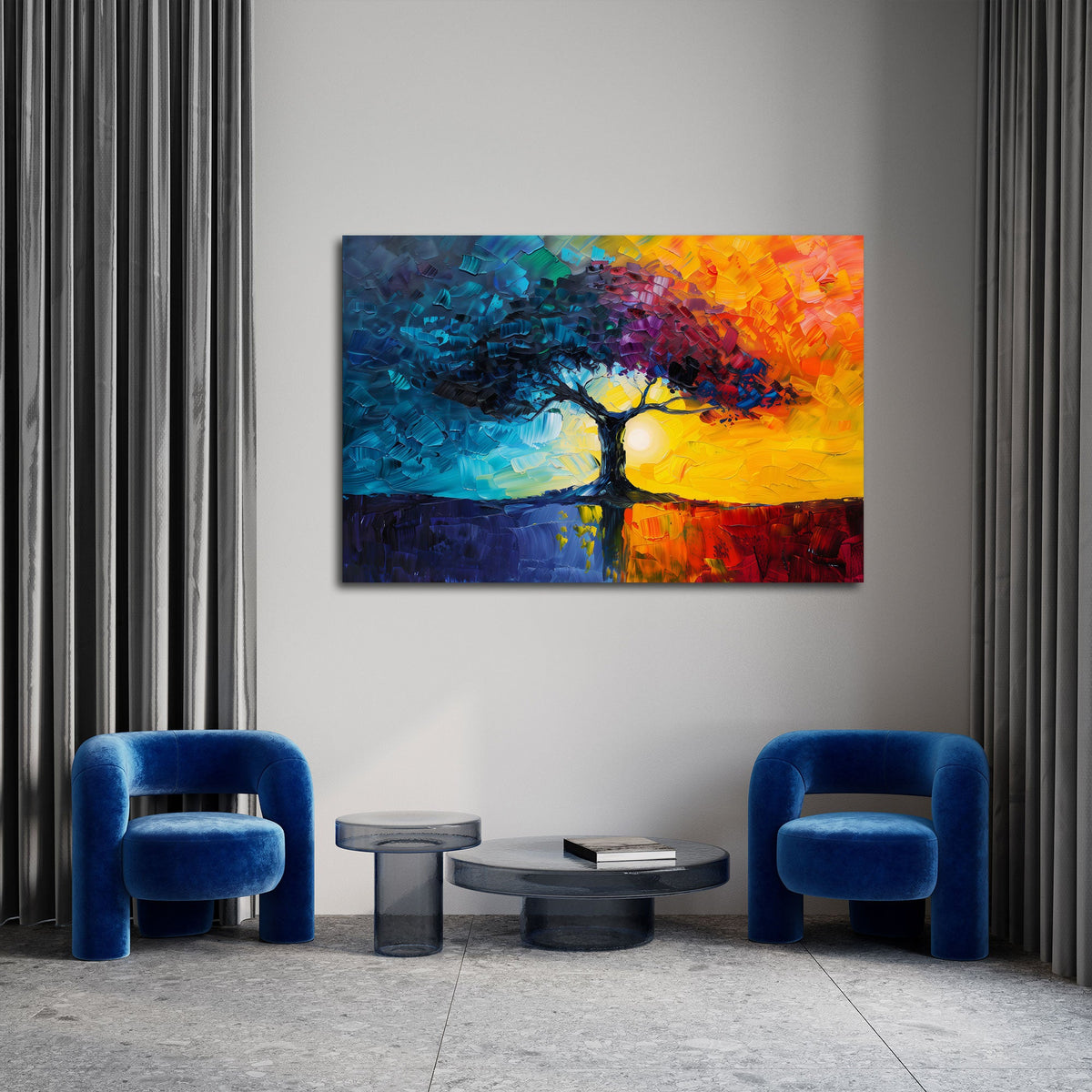Farbstarkes Baum Wandbild über einem Sofa im Wohnraum