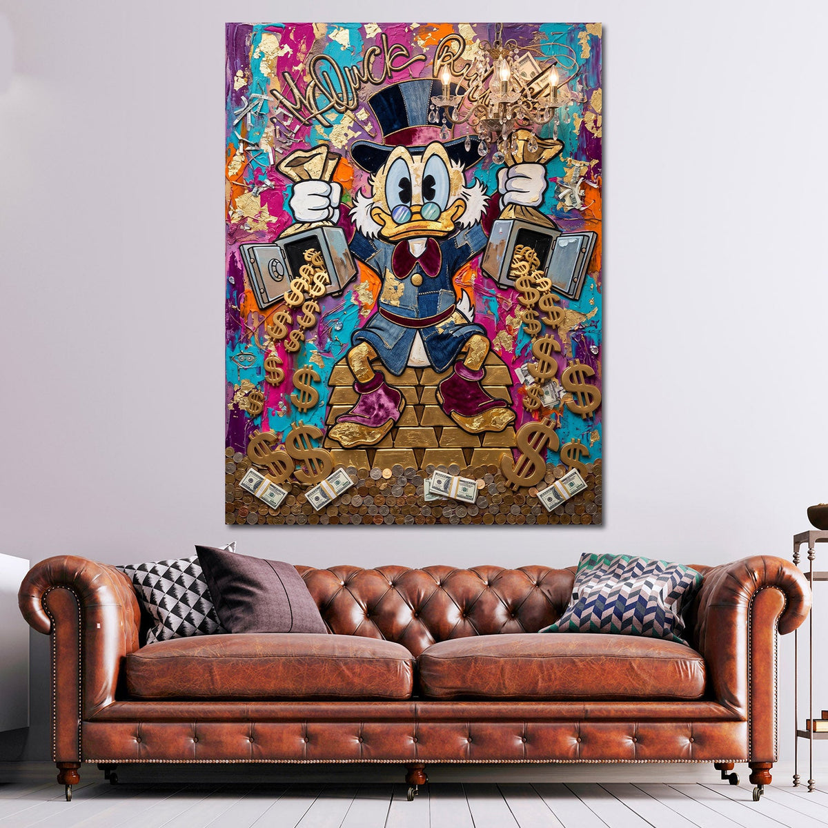 Buntes Comic Pop Art Wandbild mit Dagobert über einem Sofa im Wohnraum