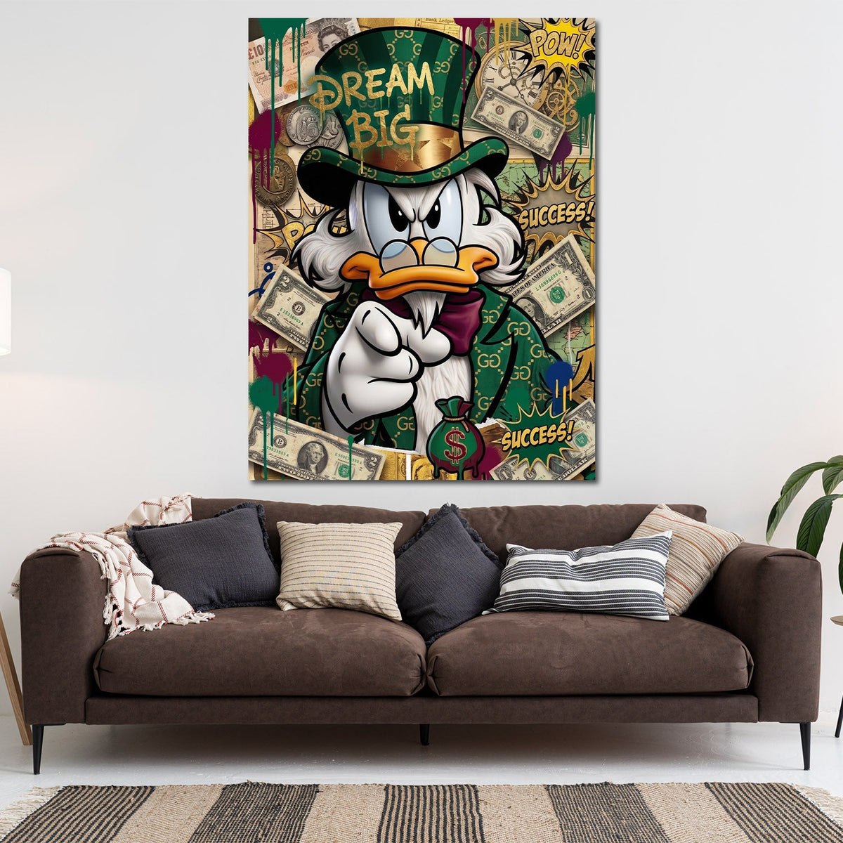 Comic Pop Art Wandbild mit Dagobert über einem Sofa im Wohnraum
