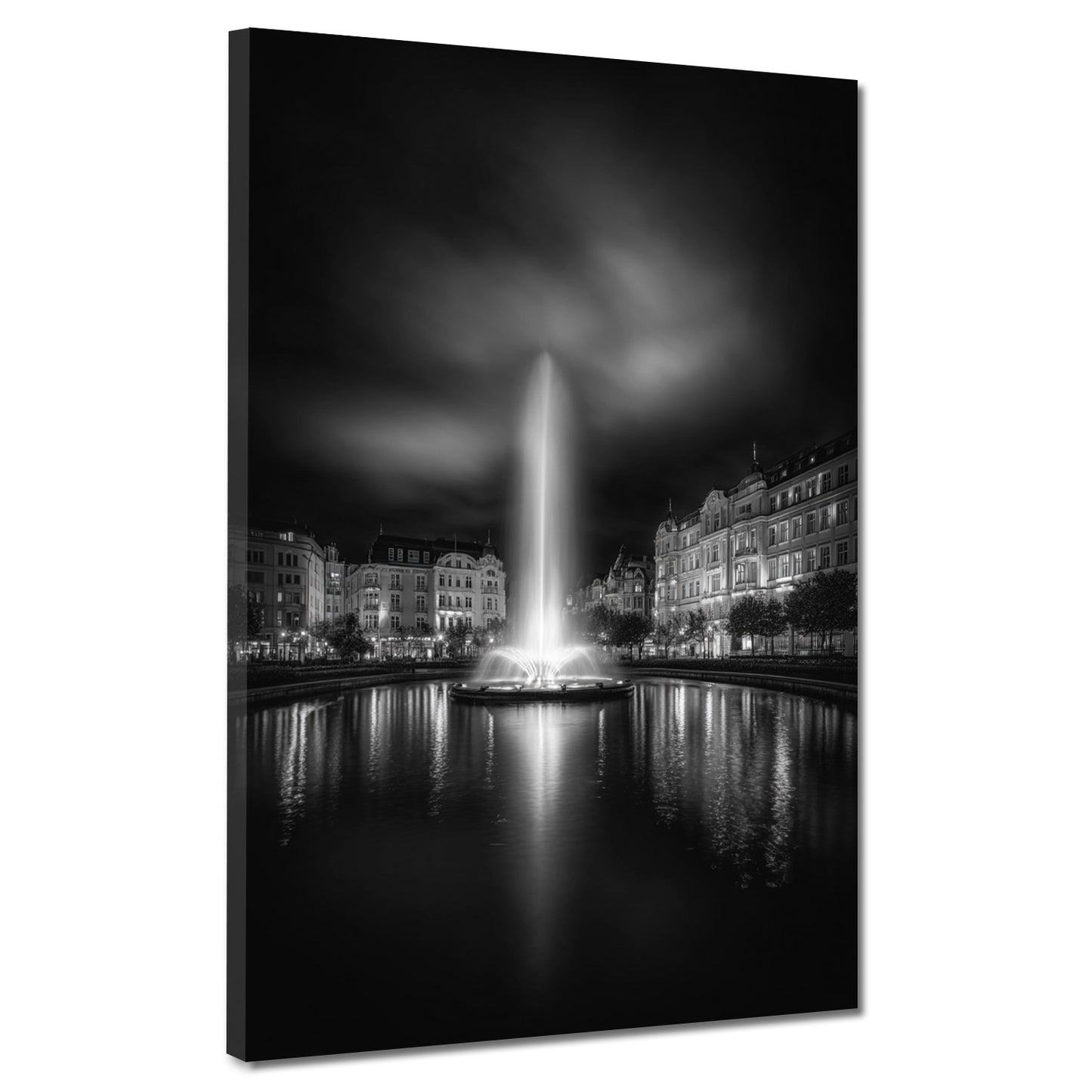 Kochbrunnen Wiesbaden schwarz weiß mit Wasserreflexion Wandbild