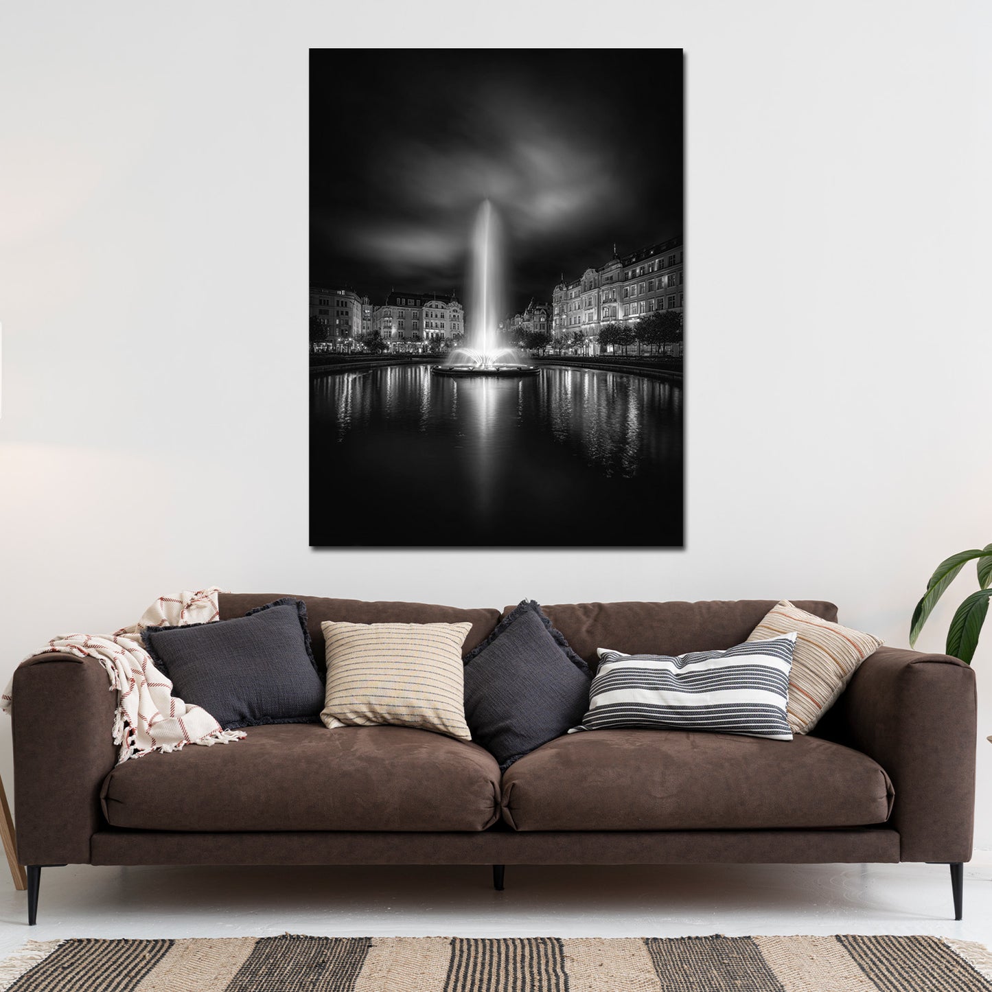 Kochbrunnen Wiesbaden schwarz weiß mit Wasserreflexion Wandbild