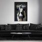 Kuh mit floraler Krone Wandbild