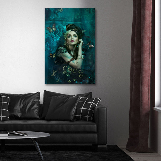 Madonna Porträt mit Schmetterlingen als Acrylglasbild