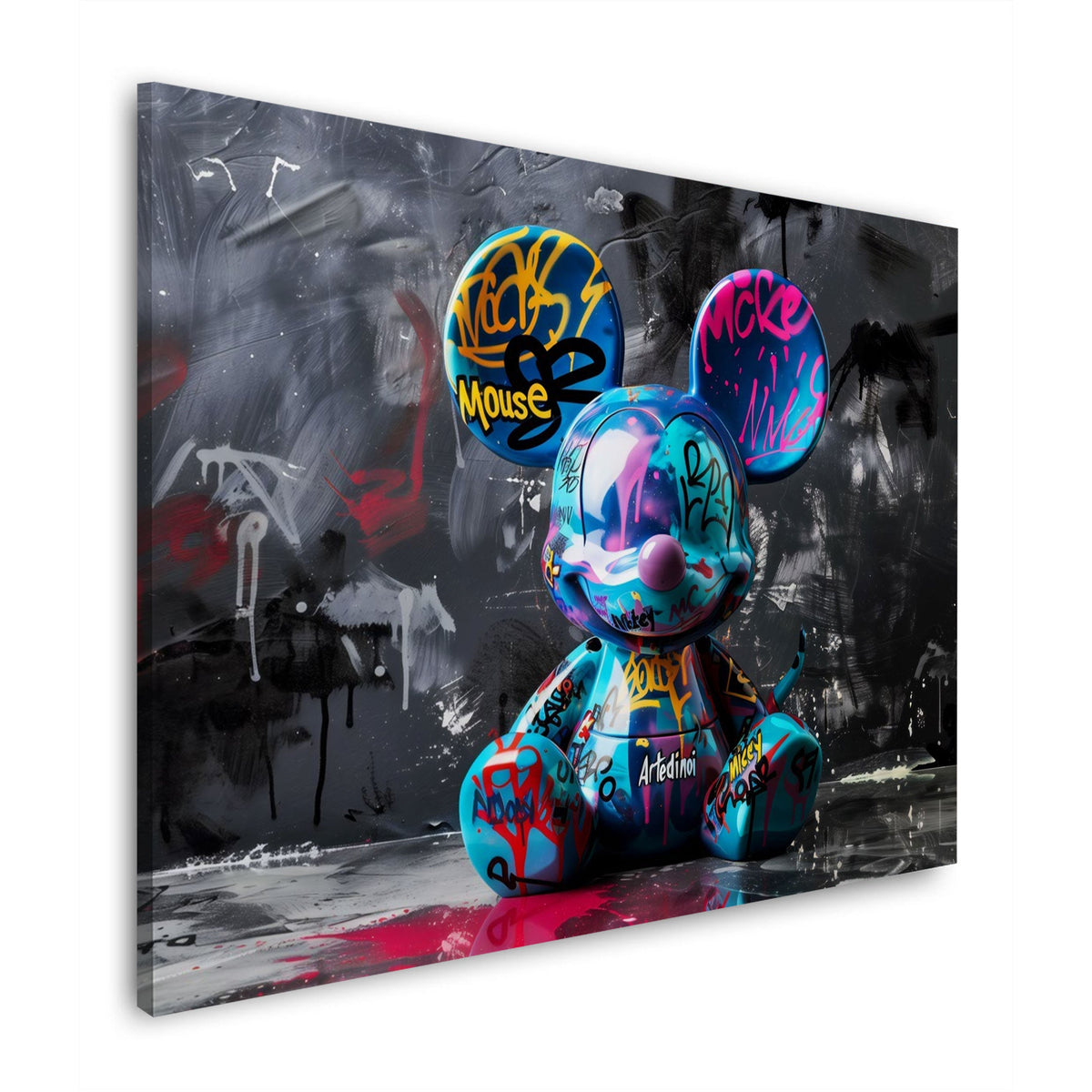Mickey Figur bunt besprüht im Street Art Look Wandbild im Querformat