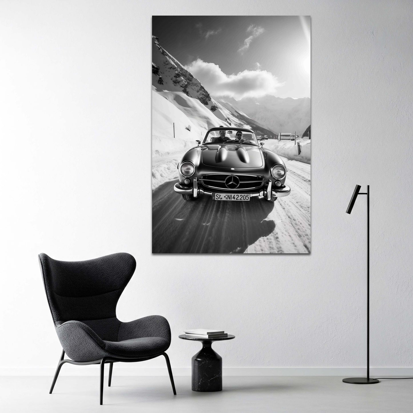 Oldtimer Cabrio in Alpen mit Schnee schwarz weiß Wandbild