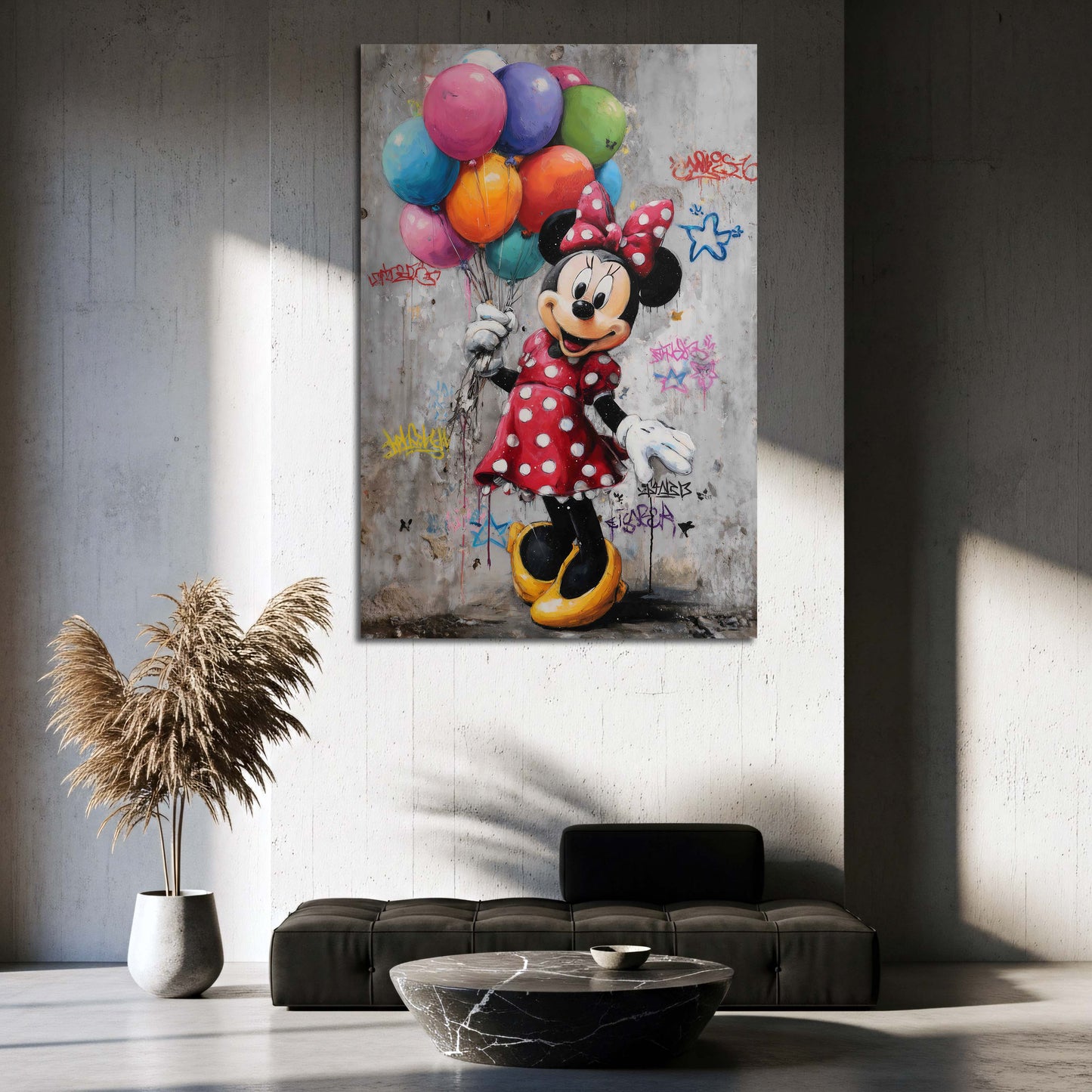 Pop Art Maus mit bunten Luftballons vor Graffitiwand Wandbild