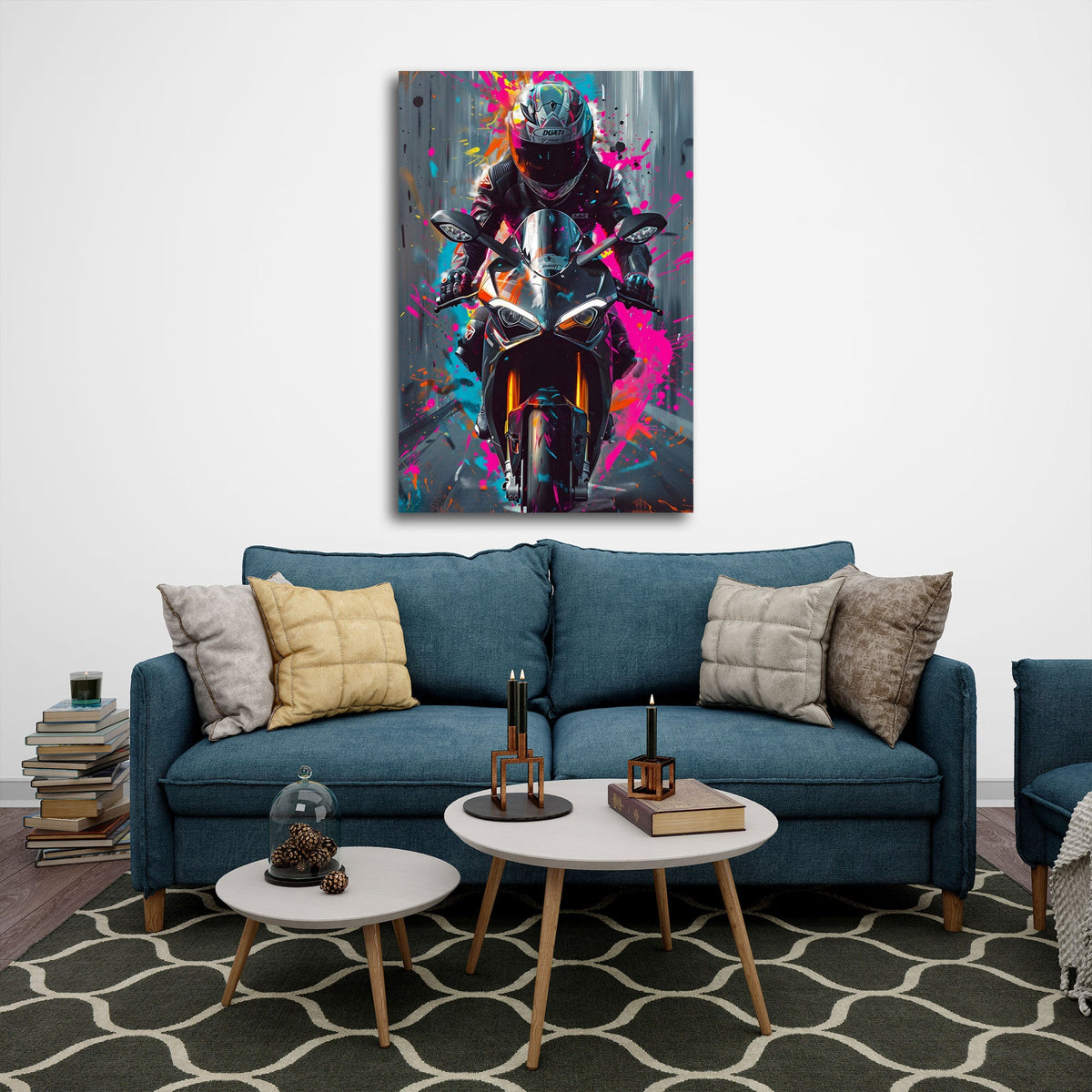 Schwarzes Rennmotorrad frontal mit pinken Farbspritzern Wandbild