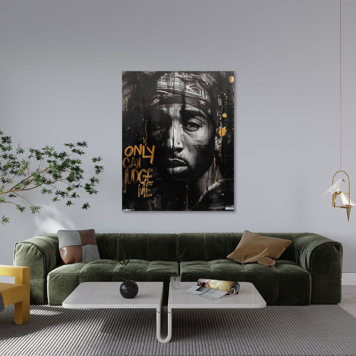 Tupac Only Can Judge Me schwarz gold Wandbild im Raum